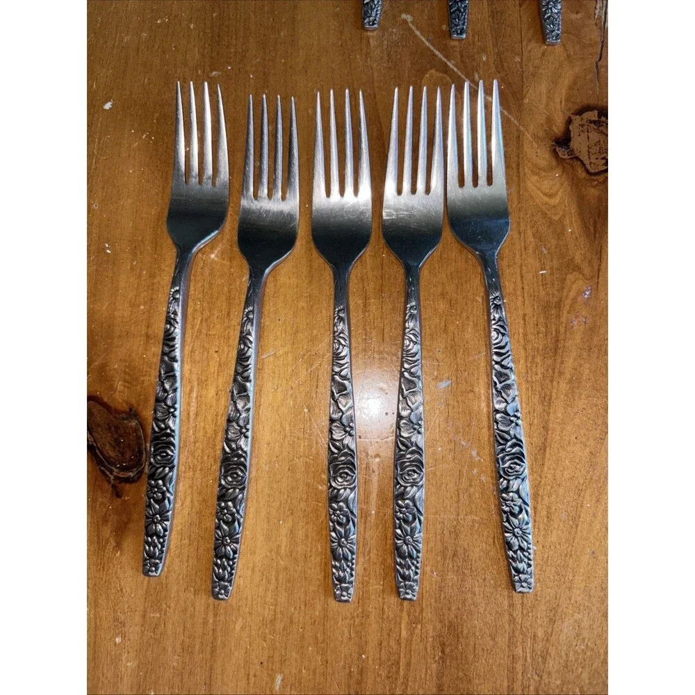 EKCO Eterna Las Palmas Textured Floral 44 Pieces MCM Stainless Flatware